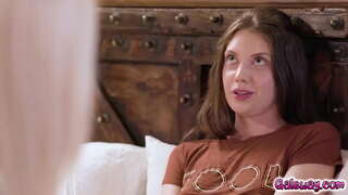 Tajna Ljubavi Između Dvije Zgodne Lezbejke