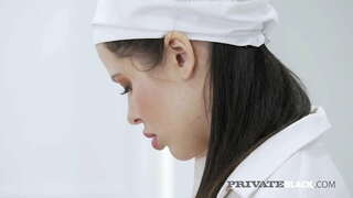 Mangiare in cucina! Seducente babe Cassie Fuoco contento che la BBC carne, prendere in profondità nella sua figa fino a quando è il momento per alcuni anale! Buon Appetito! Film completo &amp;amp; 1000s di Più PrivateBlack.com!