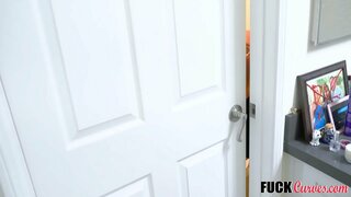 اقامت در خانه, خود فیلمبردار - ربکا